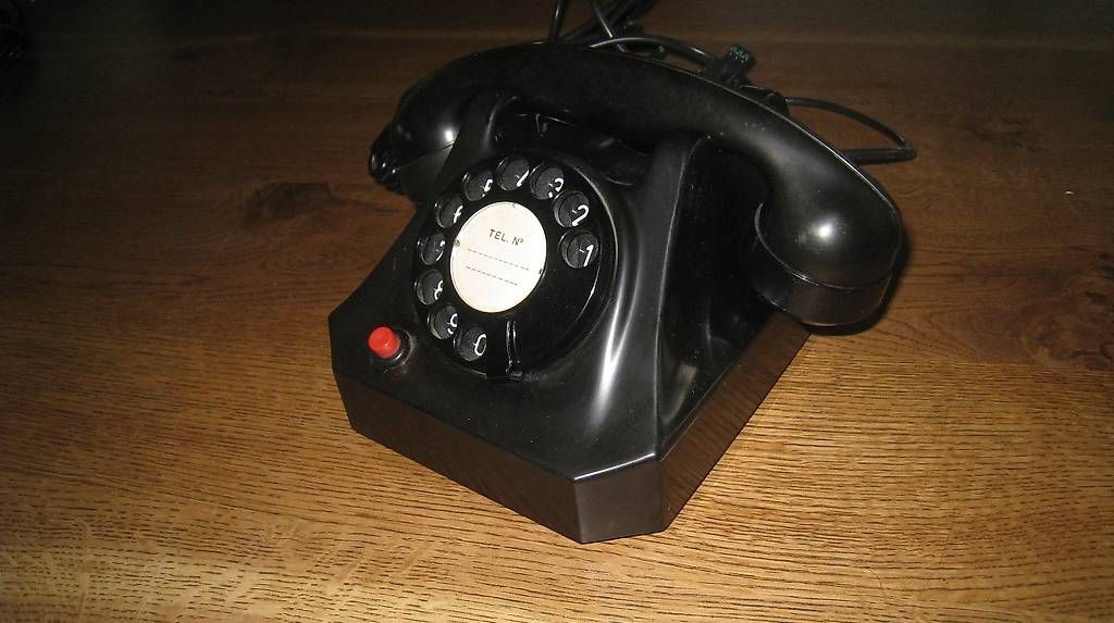 Téléphones: Tischtelefon Modell 50 – D'occasion à Fisibach par Goldcoast4215 2