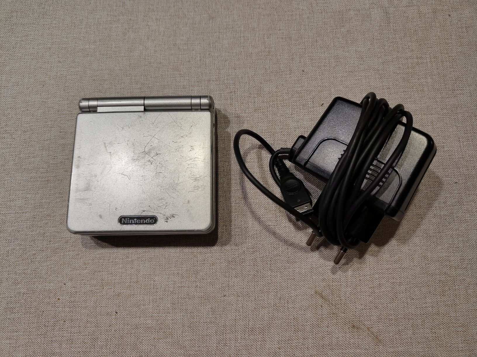 Nintendo Konsolen: Nintendo Game Boy Advance SP – Gebraucht aus Biel/Bienne von maercu17 5