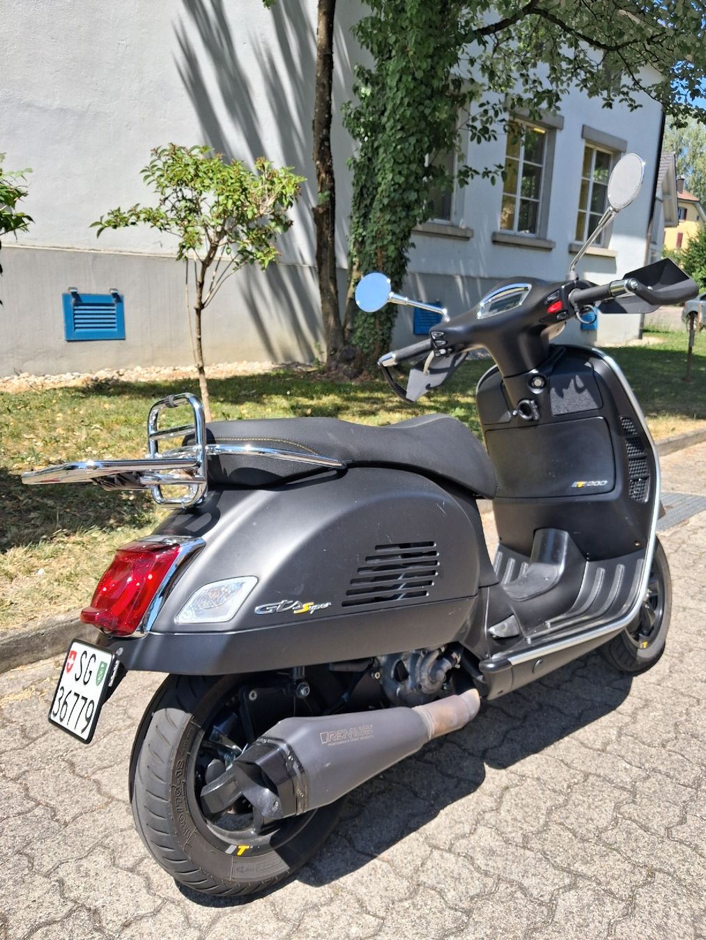 Vespa Scooter: Vespa GTS 300 Supertech UNFALL – Difettoso da Dietschwil venduto da yama125er 3