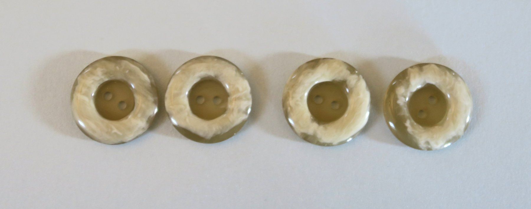 Bottoni: 4 Knöpfe, ø 25 mm – Usato da Brittnau venduto da marlenestone