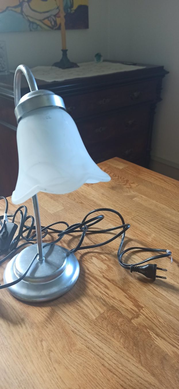 Comodini: Nachttischlampe Glas – Usato da Luzern venduto da Hherger