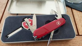 Victorinox Offiziersmesser Rot, neuwertig im Etui!