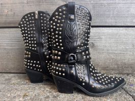Kunstleder Stiefel mit Nieten