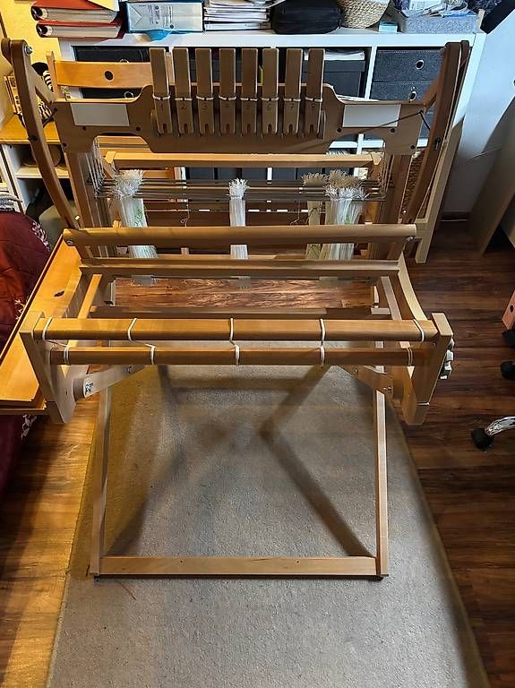 Telai per tessitura: Tischwebstuhl Ashford mit Ständer 60 cm 8-Schäfte – Usato da Ramsen venduto da wollschaefchen