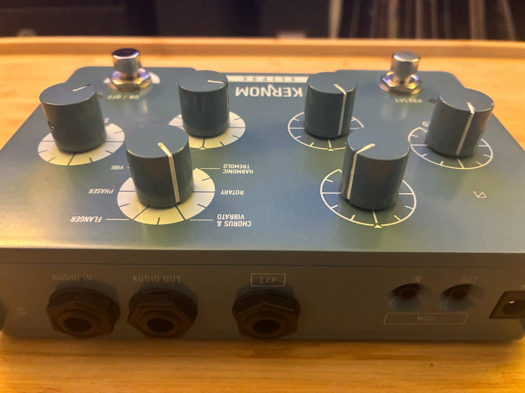Strumenti musicali: KERNOM ELIPSE Multi-Modulation Pedal – Usato da Zürich venduto da Diegom81 2