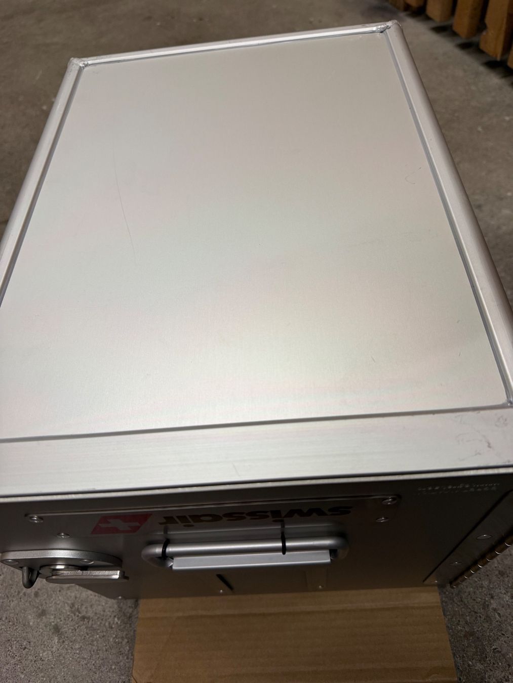 Baucontainer: Swissair Airline Galley Container - NEU – Neu (gemäss Beschreibung) aus Ostermundigen von airline-trolley 5