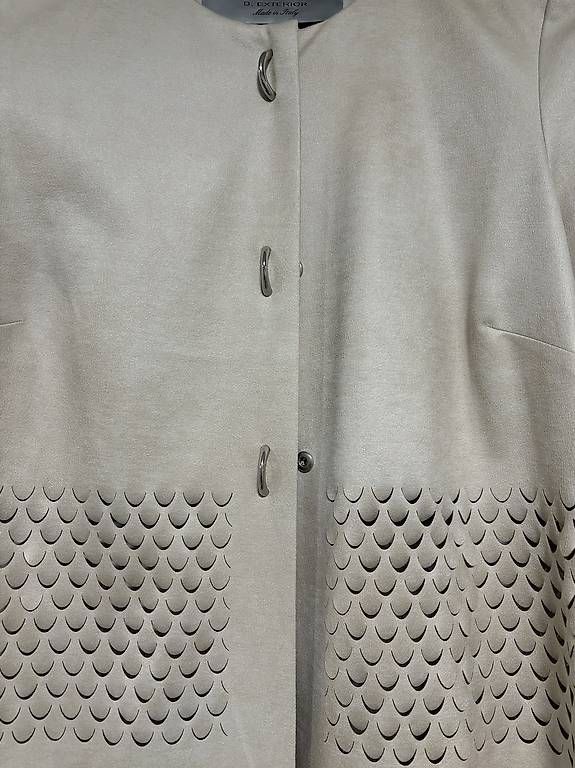 Giacche: Vendo blazer donna mai indossato  – Usato da Soazza venduto da afa_r6cx 2