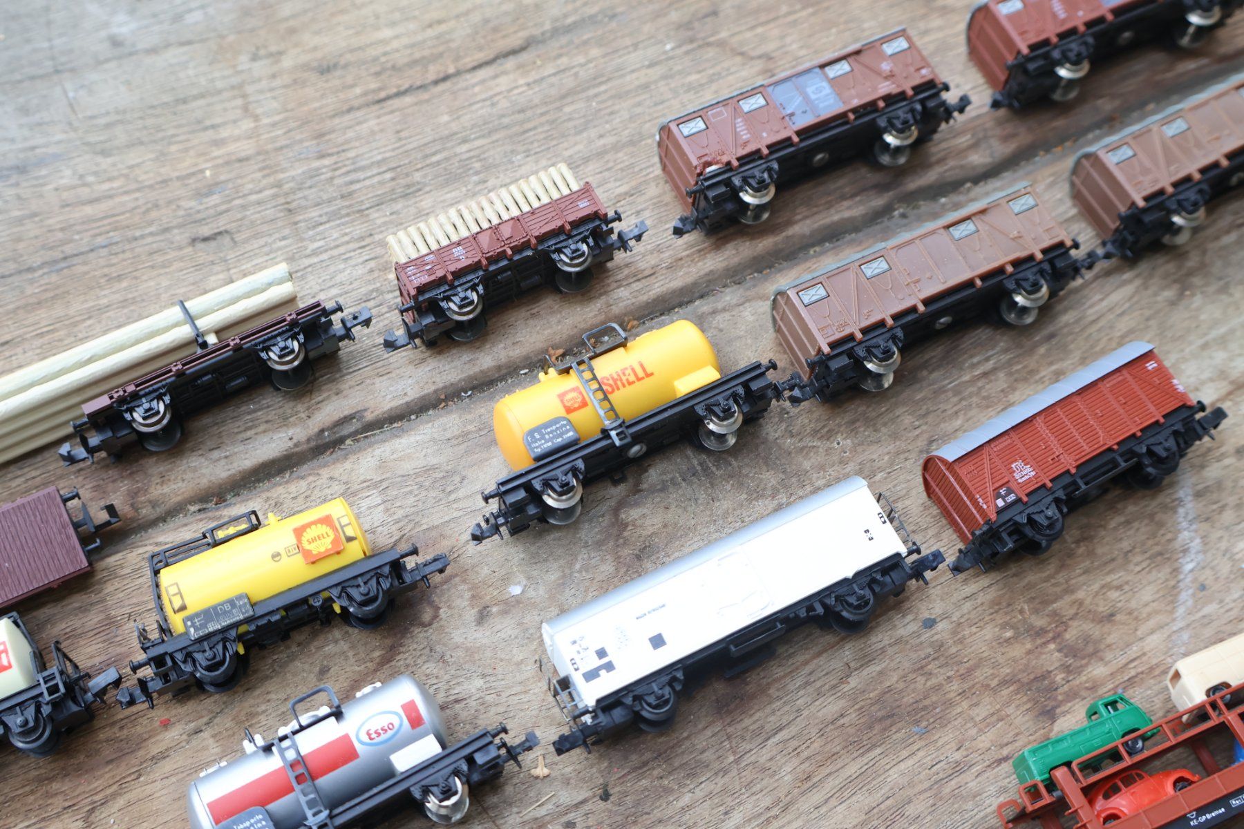 Trix Modellini di ferrovie: Minitrix & Co 15 x Wagen Set + Container - Spur N – Usato da Winterthur venduto da Monstera 3