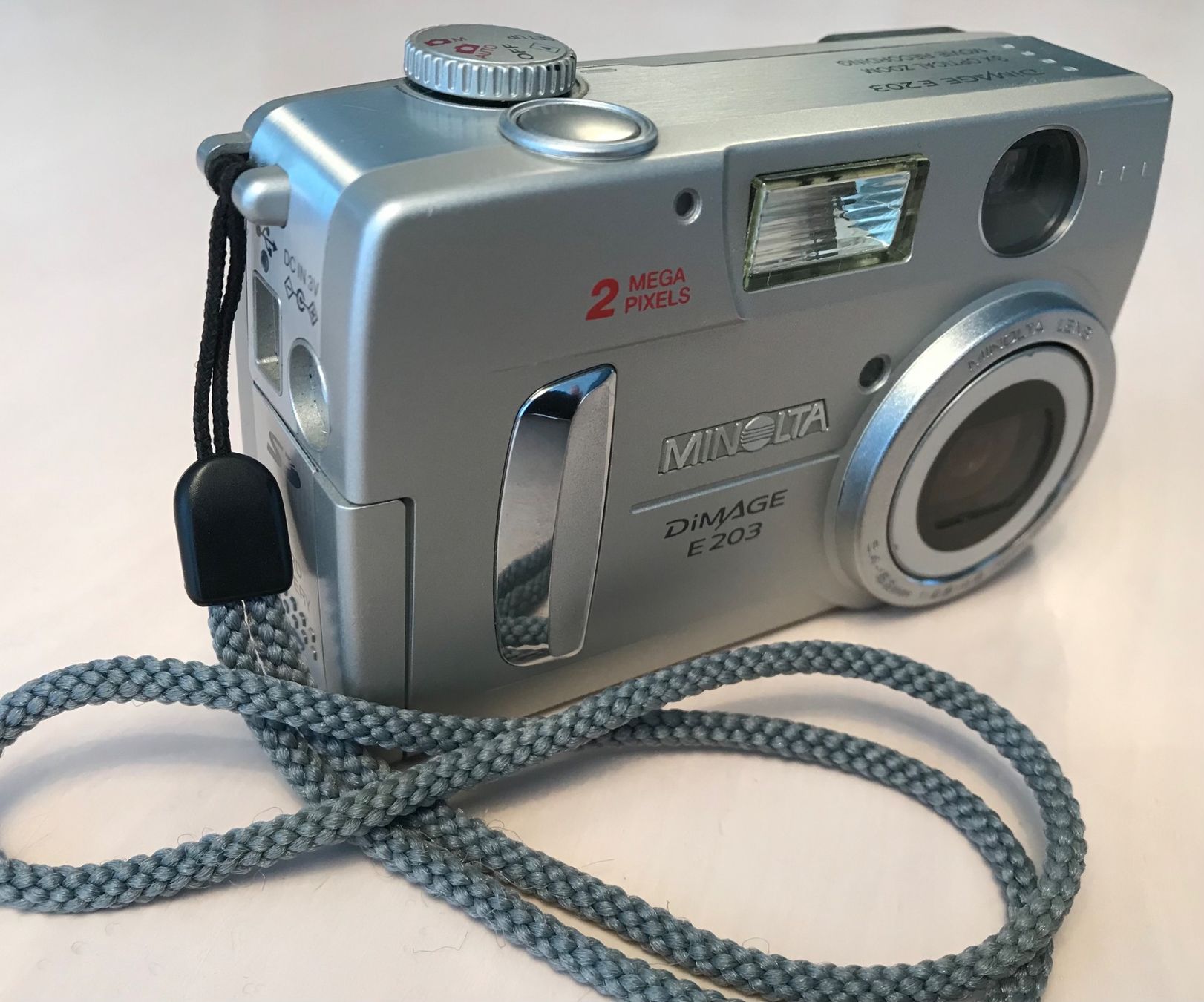 Minolta Fotocamera: Minolta Dimage E203 2 Megapixel, eff. praktisch ungebraucht! – Usato da Lufingen venduto da mirpas