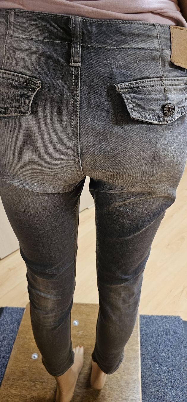 Only Lotti di vestiti: Denim Jeans und Top von Only Play Gr. M  – Usato da Ferden venduto da jemyce 2