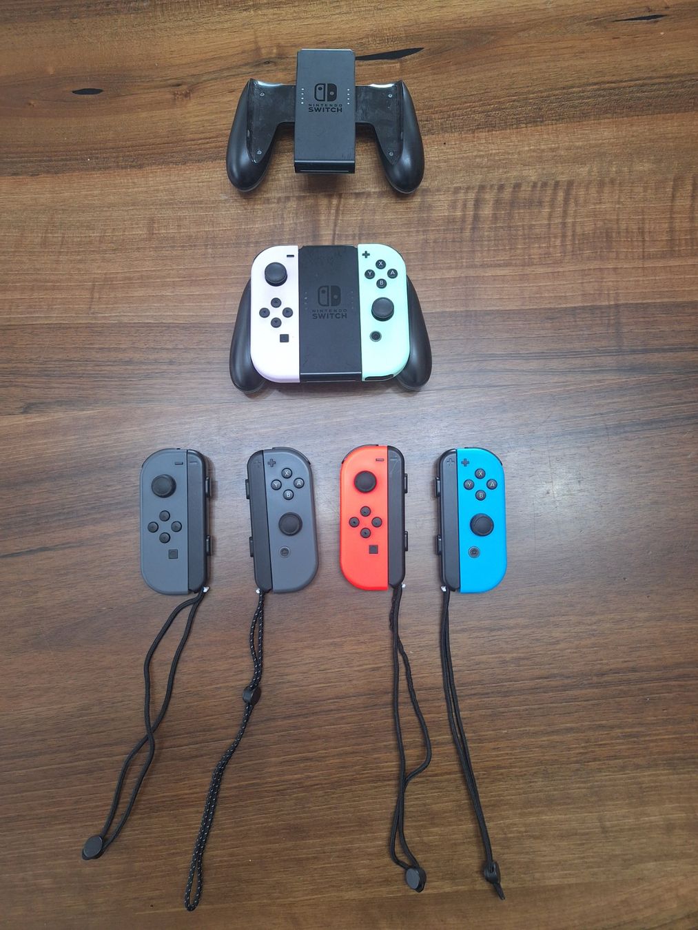 Nintendo Console: Nintendo Switch inkl. 5 Controller und Case – Usato da Herdern venduto da SvjetlanaN3 1