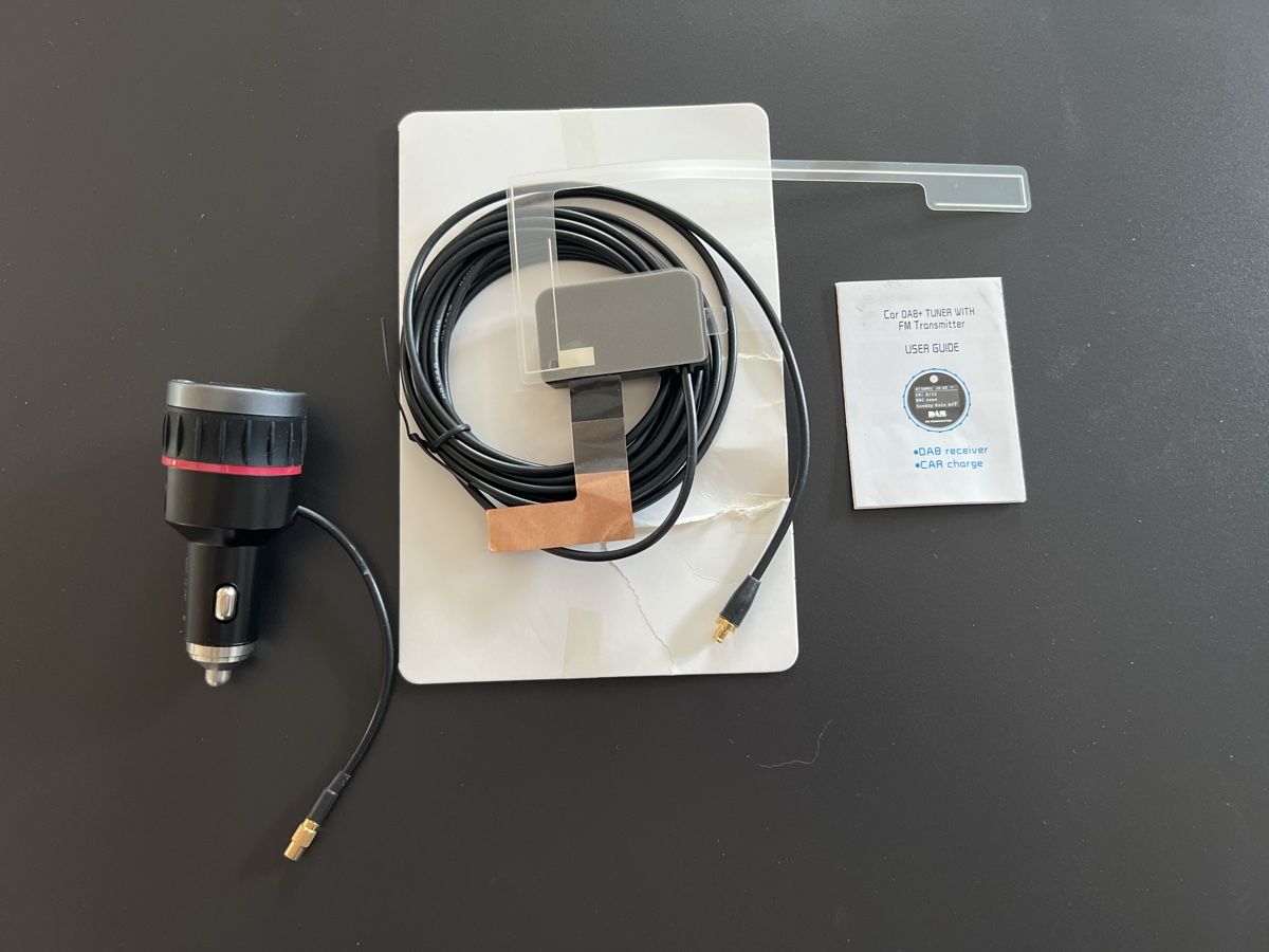 Adattatori: Car DAB+ Tuner mit FM Transmitter – Nuovo (secondo la descrizione) da Kirchberg BE venduto da raifle