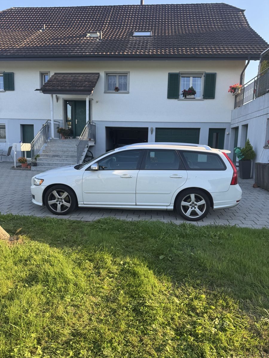 Volvo Automobili: Volvo V50 D4 R-Design 2012  – Usato da Zürich venduto da 805_gms5 5