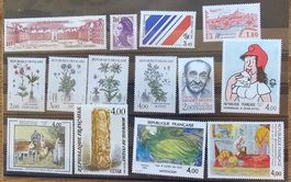 FRANCE timbres neufs ** ~1982-84
