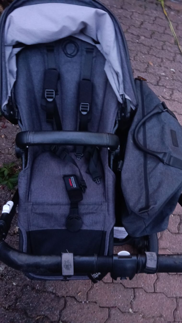Bugaboo Carrozzine: Bugaboo Donkey 5 Twin Pushchair Grey Used – Usato da Lengnau BE venduto da Ragaso 1