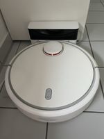 Xiaomi Mi Robot inkl. diverser Ersatzteile 