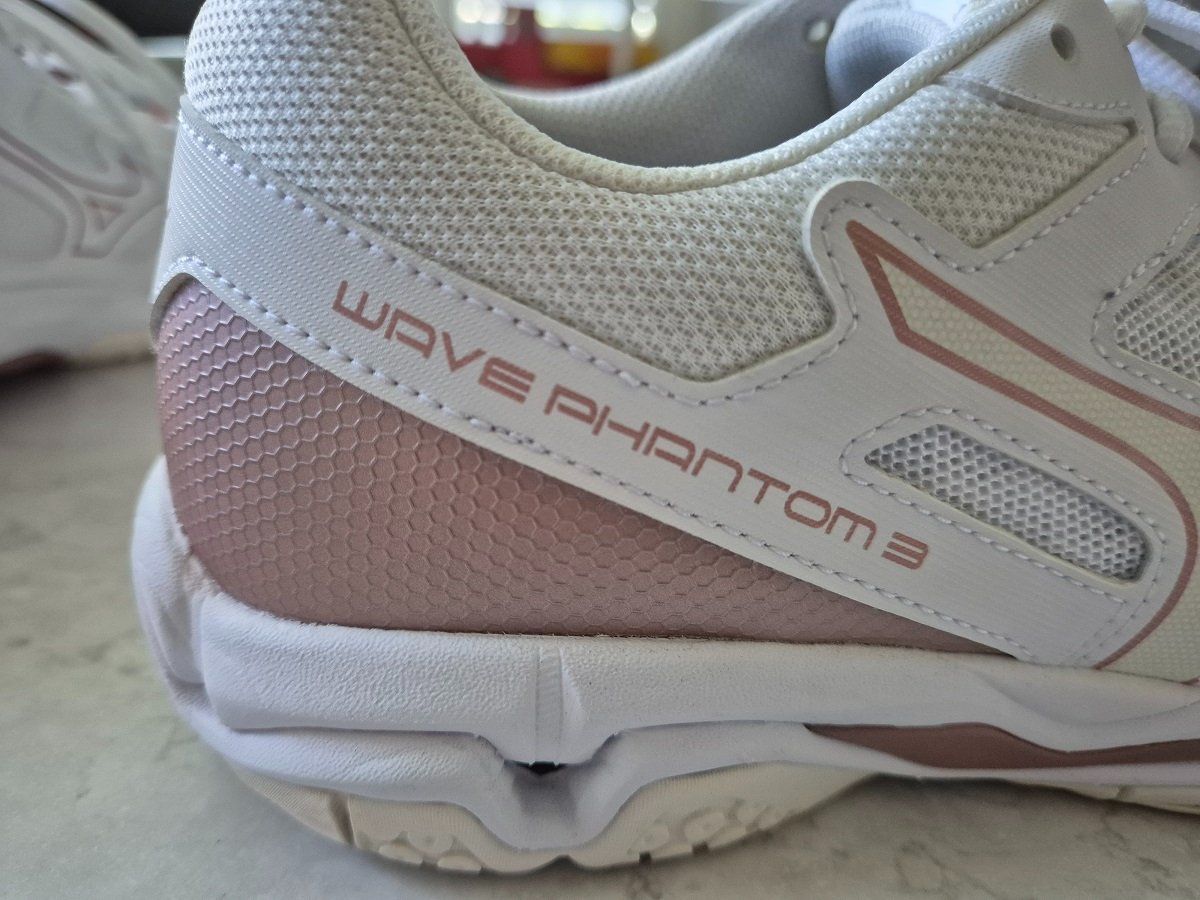 Mizuno Damenschuhe: Mizuno Wave Phantom 3 Hallenschuhe, Grösse 42 – Gebraucht aus Thun von Sheepli 3