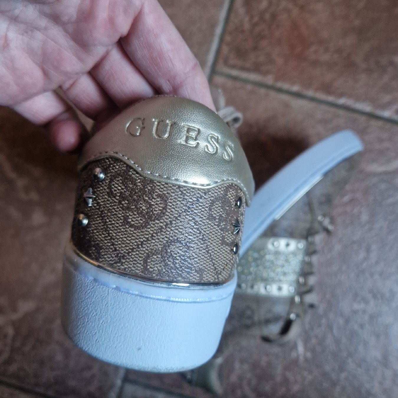 Guess Damenschuhe: Guess Damen Schuhe – Gebraucht aus Leuggern von _naadiine3e_ 2