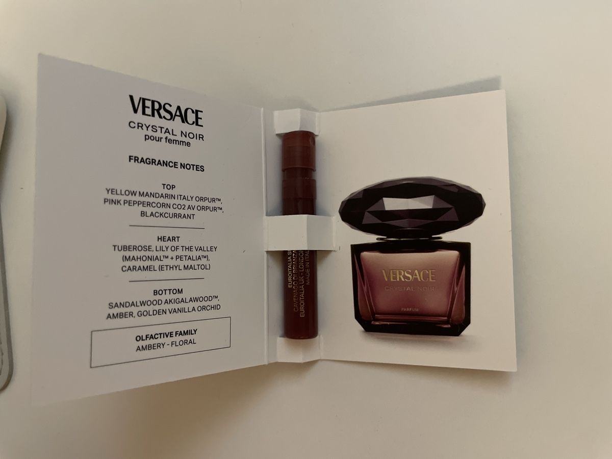 Versace Profumi & Eau de Toilette: Versace Crystal Noir Parfum 1ml Luxusprobe  – Nuovo e nell'imballaggio originale da Nänikon venduto da Skin-Beauty