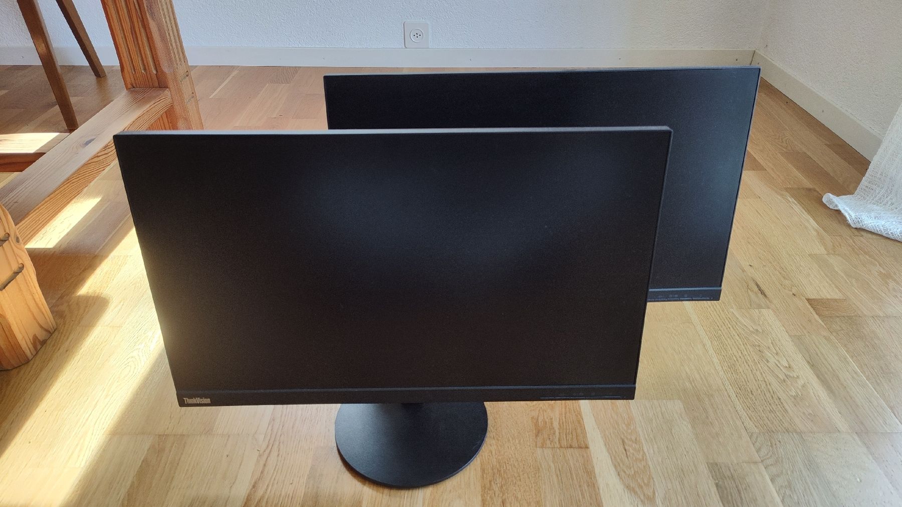 Lenovo Monitor: Lenovo ThinkVision S24q-10 – Nuovo (secondo la descrizione) da Erstfeld venduto da an_zimmi