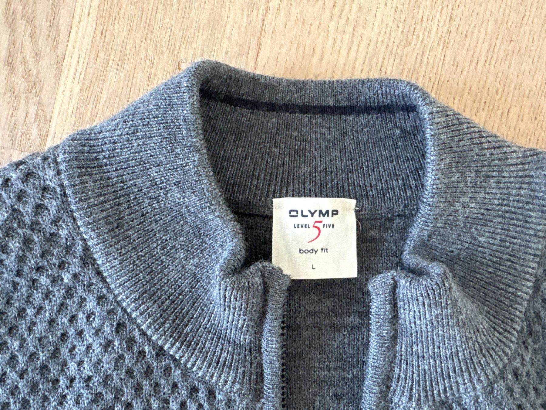 Pullover & Sweatshirts: Olymp Strickpullover aus 70% Schurwolle – Gebraucht aus Elgg von Jo_Naj 1