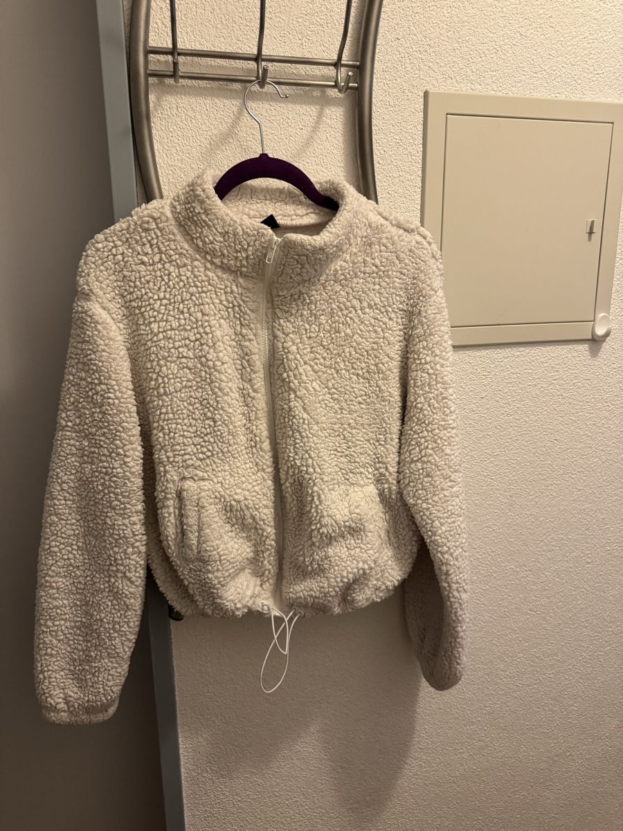 Shein Vestes: Jacke Grösse M  – D'occasion à Ebikon par Samira._.
