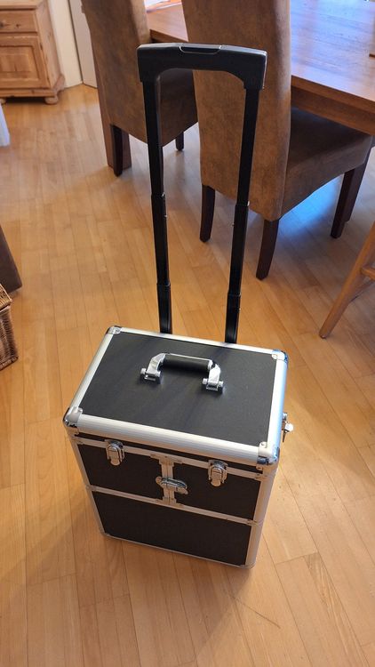 Kosmetikkoffer mit Rollen 2