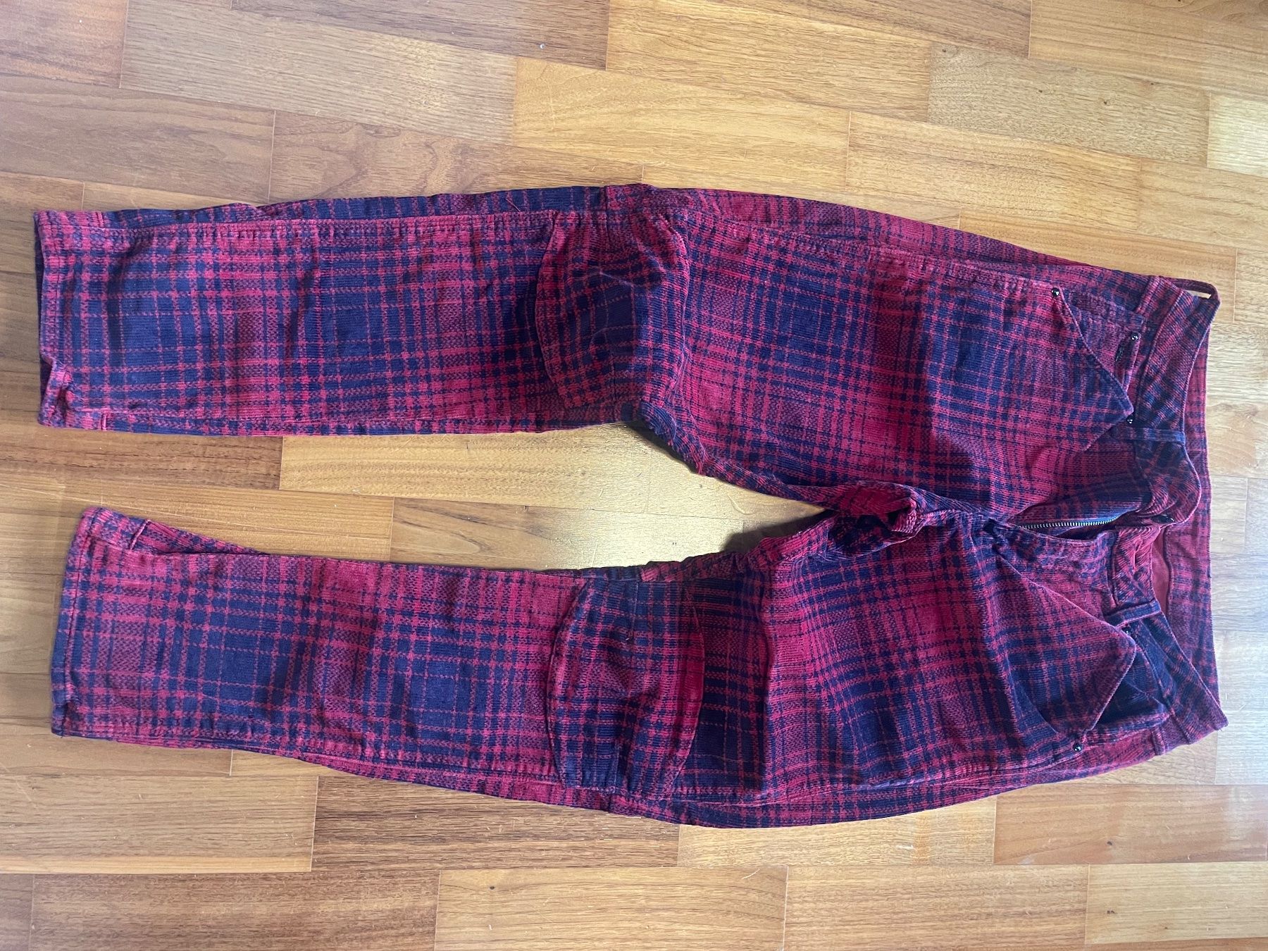 Jeans: G-Raw Jeans - rot-blau – Gebraucht aus Bourguillon von gartenwohnen