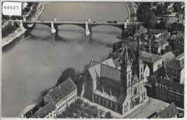 Flugaufnahme Basel - Münster und Wettsteinbrücke