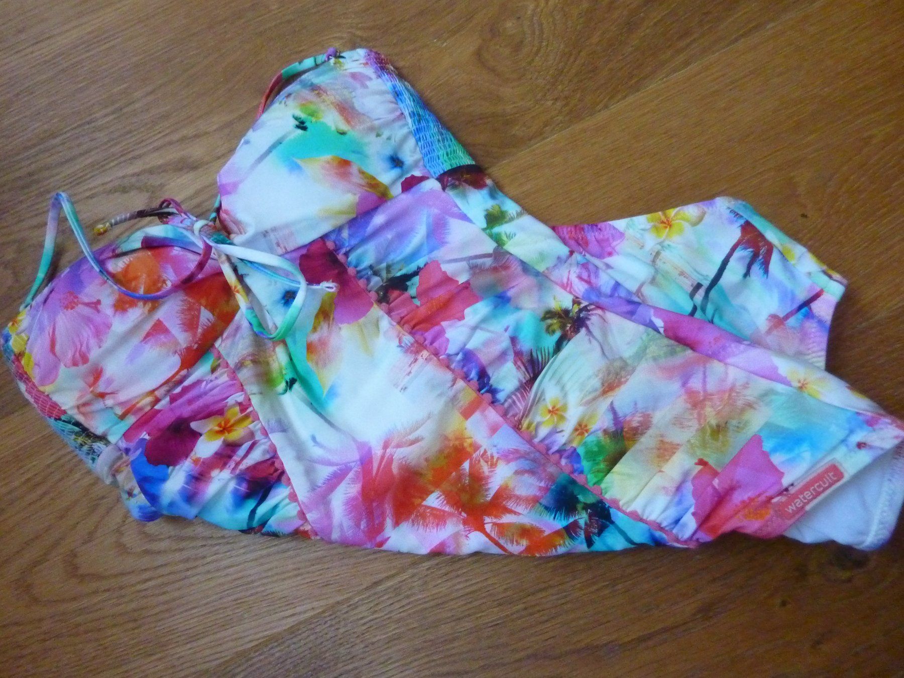 Costumi da bagno & Bikini: Badeanzug neu 36 Cup B – Nuovo (secondo la descrizione) da Waldstatt venduto da Kananaskis1 7