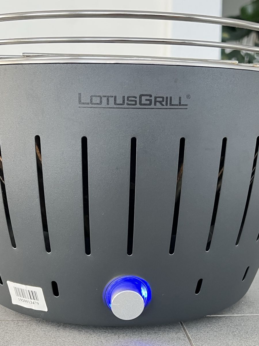 Grils: Lotus Grill Classic Antrazit – D'occasion à Eschenbach SG par gamper02 1