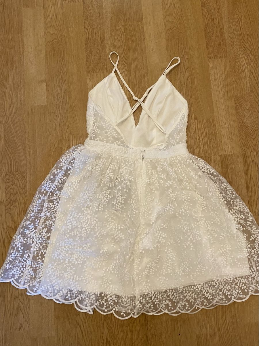 Robes: Weisses Spitzenkleid – Neuf (Voir description) à Obfelden par Radiesli 2
