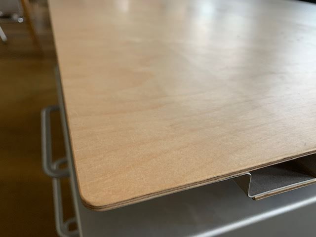 Atelier Alinea Scrivanie: Atelier Alinea Tisch mit Korpus – Usato da St. Gallen venduto da MSMoebelhandel 3