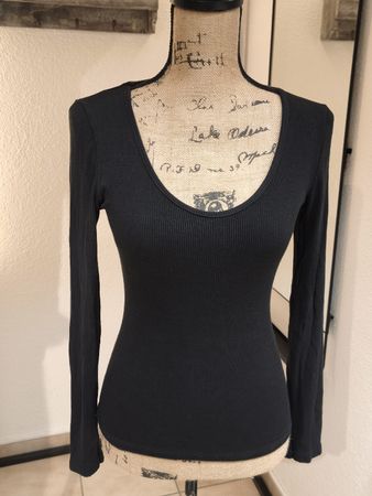 Langarmshirt Moments schwarz gerippt guter Zustand
