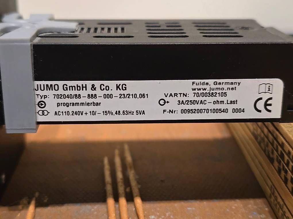 Misurare: Jumo Temperaturregler iTRON 32 – Usato da Bolligen venduto da sellenberger61 2