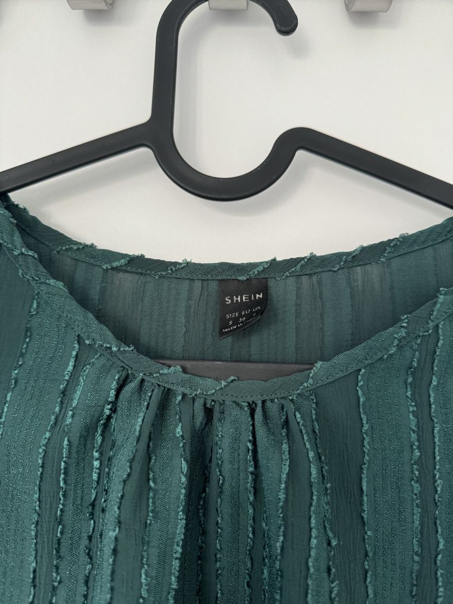 Shein Top: Green top – Usato da Dübendorf venduto da maf_6tqh 1