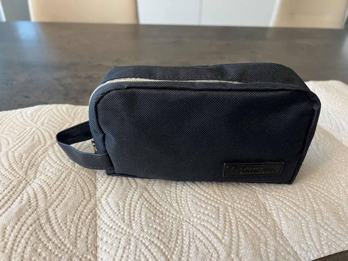 Kosmetikkoffer: Lufthansa Business Class Nécessaire / Vanity Bag – Neu (gemäss Beschreibung) aus Euthal von 99Antik 3