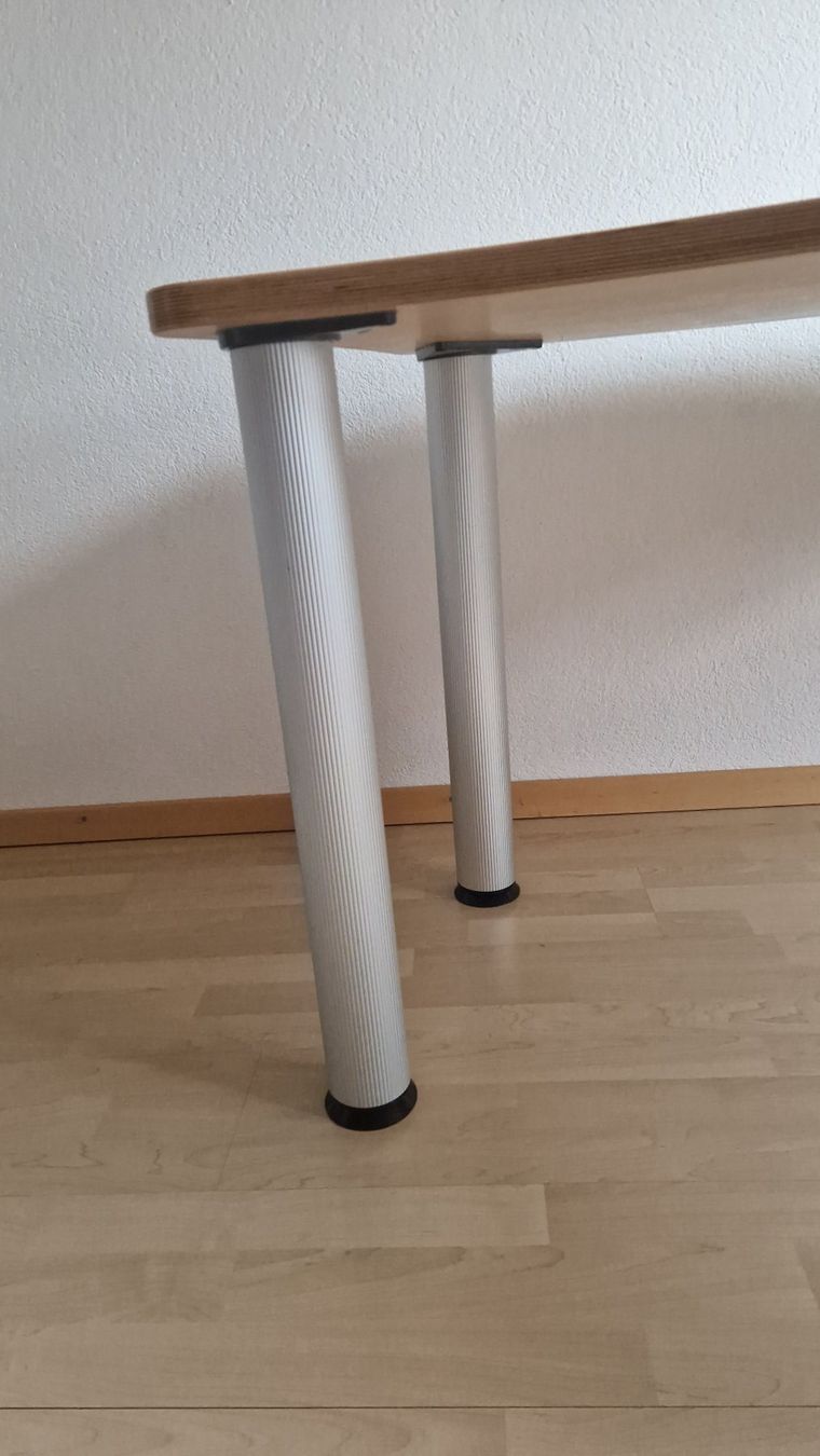 Scrivanie: Tisch Design – Usato da KREUZLINGEN venduto da sma_c5fz 1