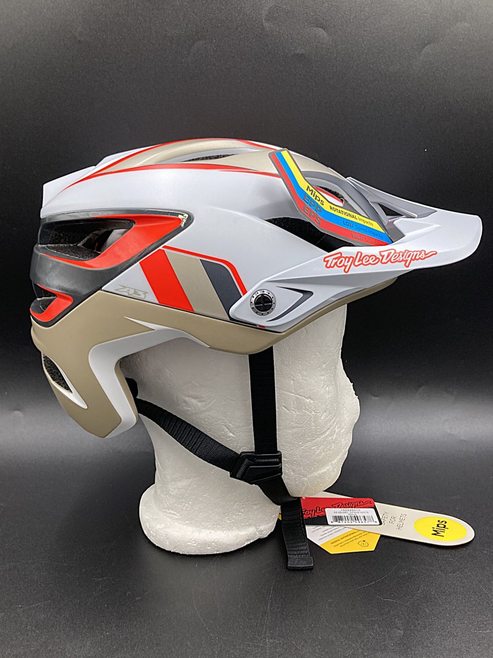 Troy Lee Caschi: TROY LEE DESIGNS | Velohelm |A3 MIPS | Intakewhite – Usato da Wittenbach venduto da Restwert_St-Gallen 1