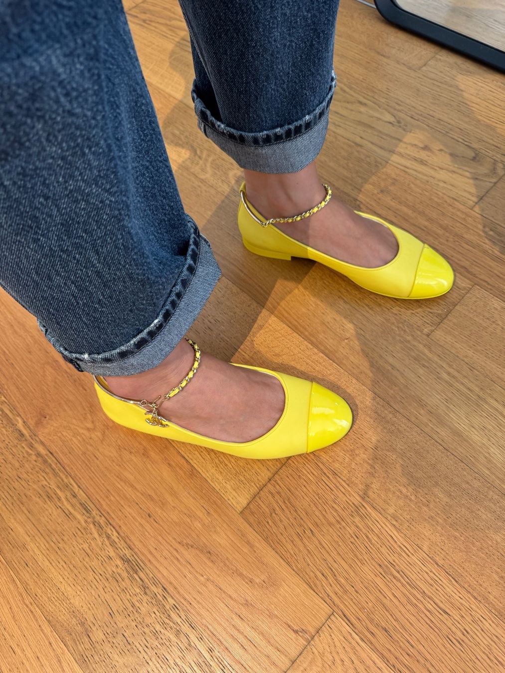 Chanel Scarpe da donna: CHANEL BALLERINAS GELB – Usato da Schwyz venduto da bofb 1