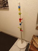 neuwertiger robuster Kleiderständer für Kinder (Garderobe)