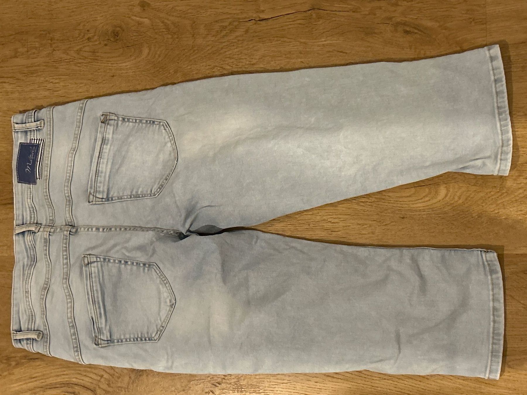 Jeans: Bermudas - Jeans von Malibu hellblau, Gr. 36 – Usato da Brunnen venduto da Nala2929 2