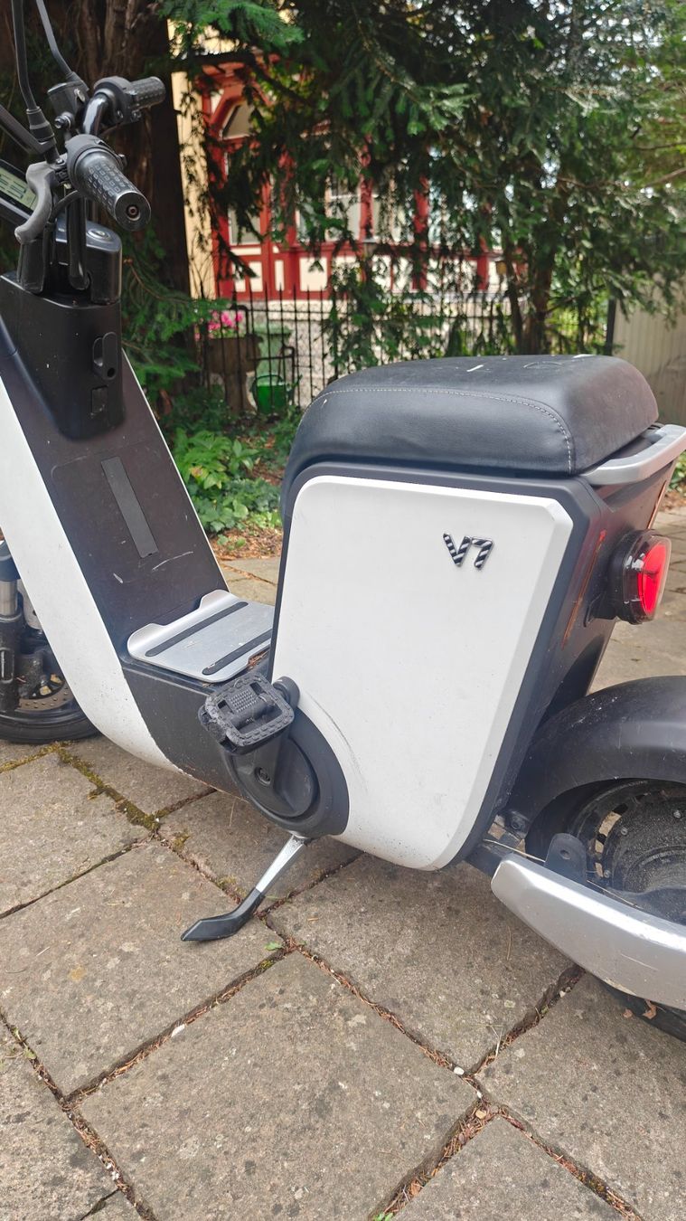 Yadea Scooters: Yadea V7 E‑Roller / E‑Scooter, 2’998 km – Gebraucht aus Schaffhausen von cam_5yql 1