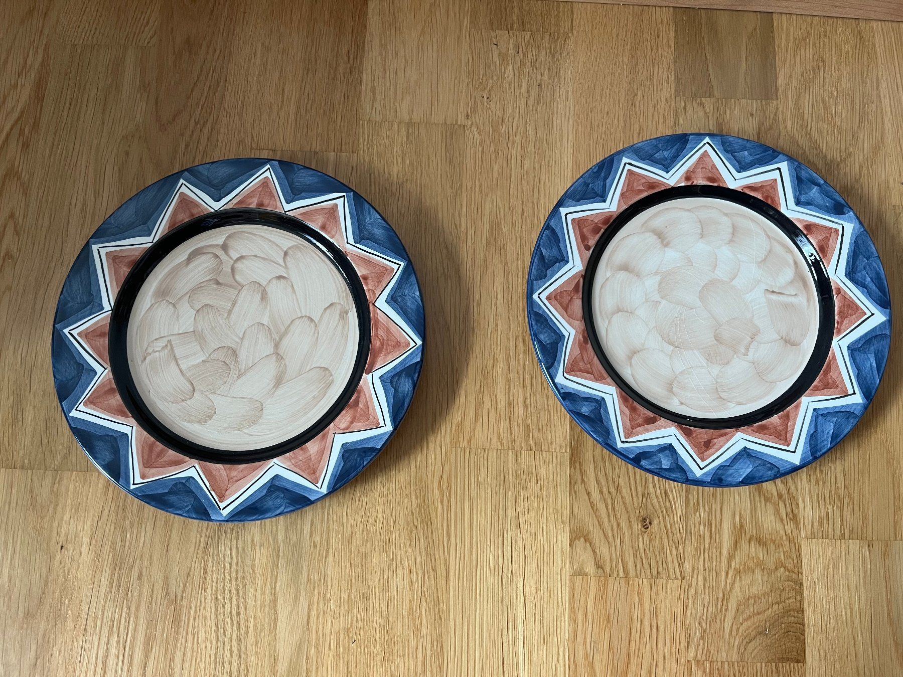 Set di piatti: 2x Tellerset mit schönem handgemaltem Muster – Usato da Fällanden venduto da iichhalt 5