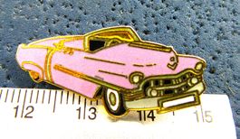 CADILLAC CONVERTIBLE CABRIO WIE ELVIS ABTEICHEN NADEL VINTAG