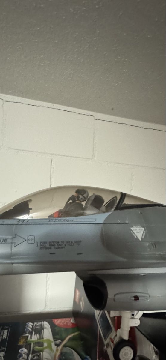 Kits de montage: Elite Force F-16C – D'occasion à Wil SG par Wizard5 2