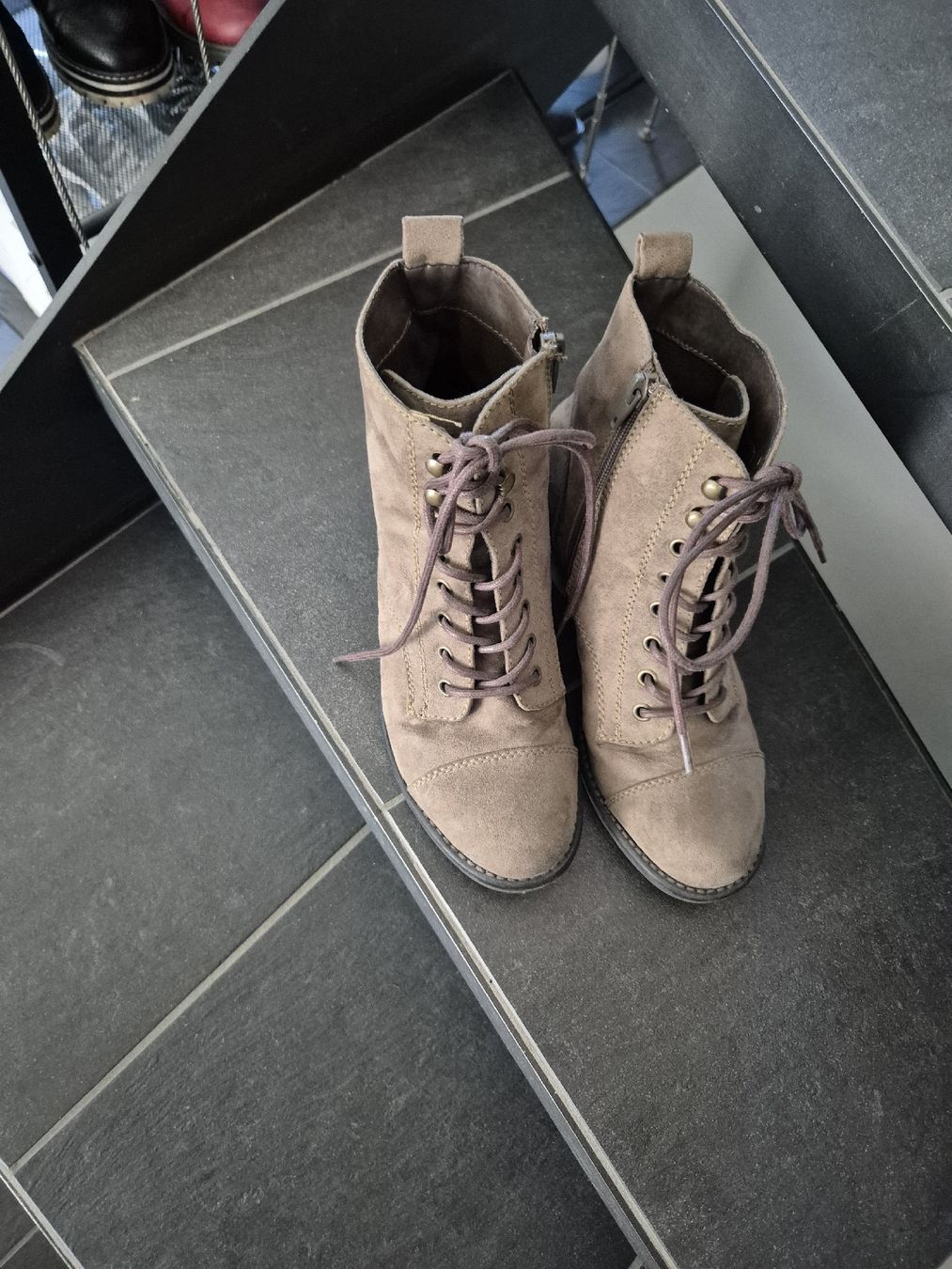 Scarpe da donna: Schuhe 37 – Usato da Würenlingen venduto da kuh33 1