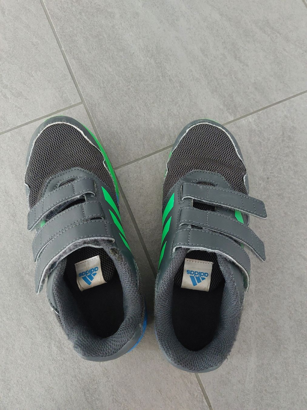Scarpe per ragazzi: Adidas Schuhe 35 – Usato da Kerns venduto da cenerentola01 1