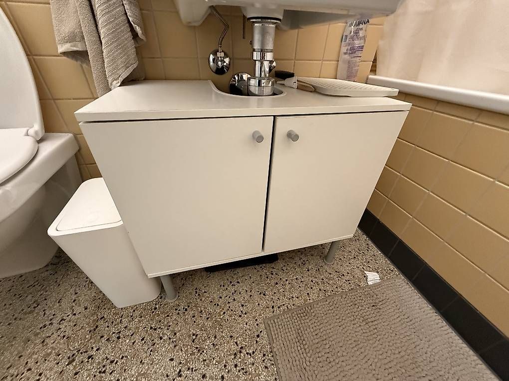 Mobili per bagno: Waschbeckenunterschrank – Usato da Bern venduto da jac_5hjp