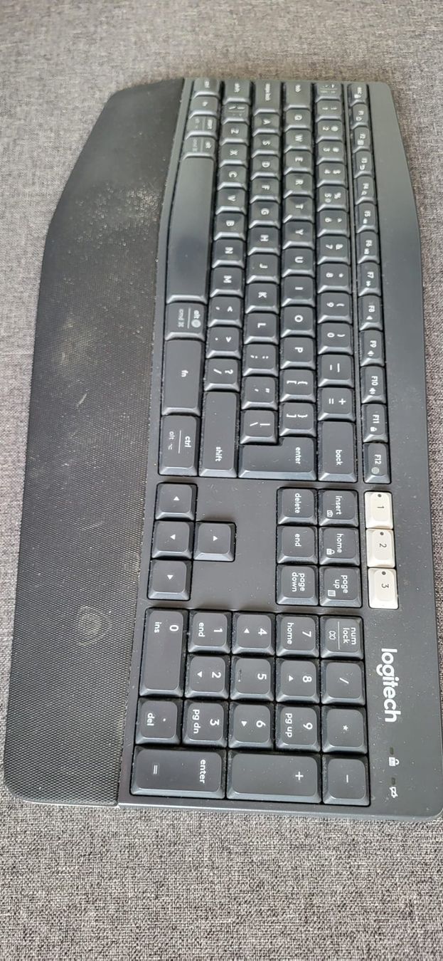 Logitech Tastiere: Logitech K850 – Usato da Au ZH venduto da ari_8dww 1